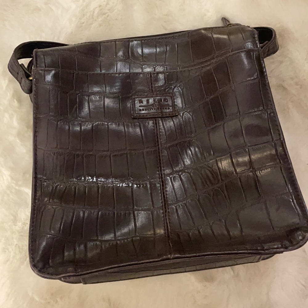 Relic Womens Shoulder Bag Black Crocodile Embossed Adjustable Strap Snap S